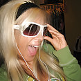 19 year old Holly posts amateur pictures - image 